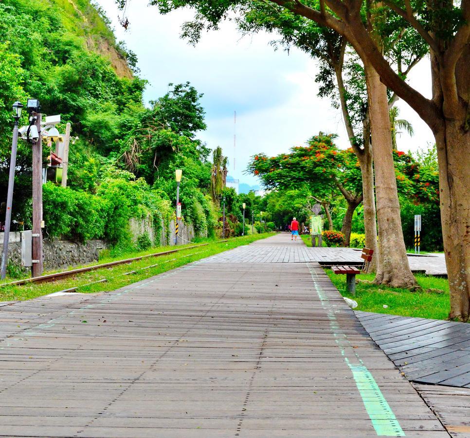 鐵花旦黃宿 Taitung Luaran gambar