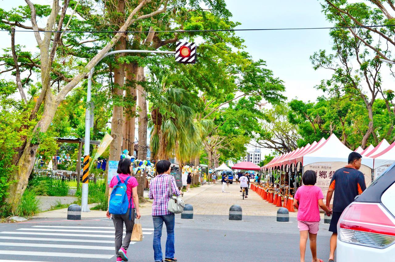 鐵花旦黃宿 Taitung Luaran gambar