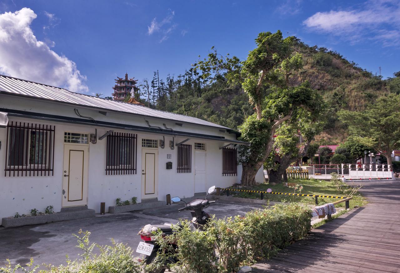 鐵花旦黃宿 Taitung Luaran gambar